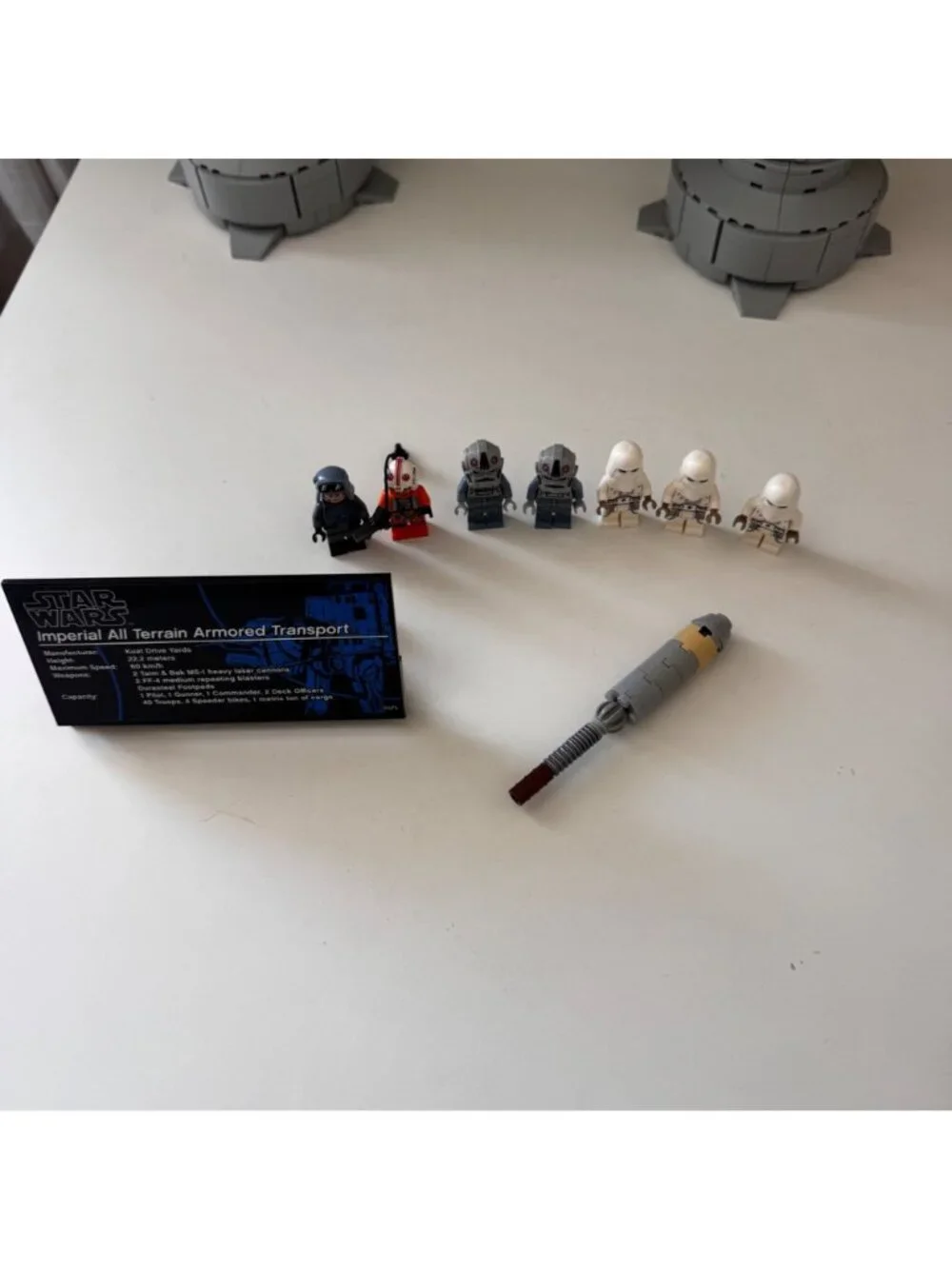 LEGO Star Wars UCS AT-AT 75313 99% Complete With Instructions & 7 Minifigures